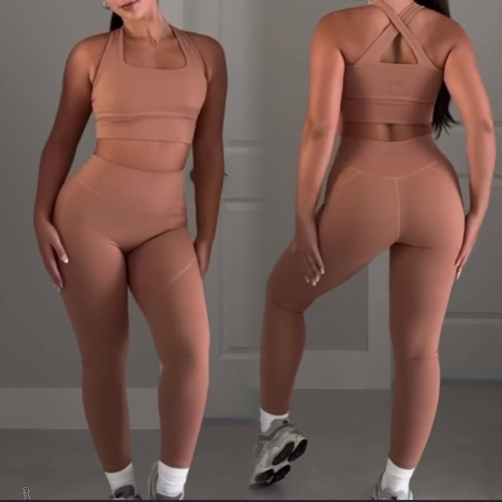 ILUS Bra (XL) & Legging (XXL) Set
